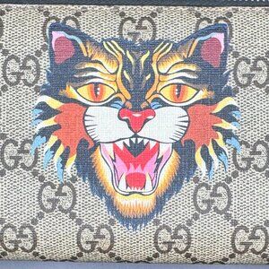 Gucci GG Supreme Tiger Zippy Wallet